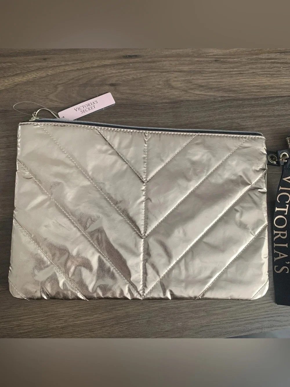 Victoria’s Secret Rose Gold Metallic 2-Piece Cosmetic Makeup Bag Set NWT Wristle